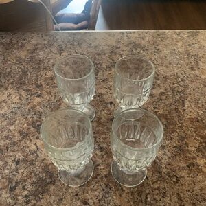 Vintage Classic Wine Water Drinking 5” H & 2.5” W Glassware Collection Set of 4